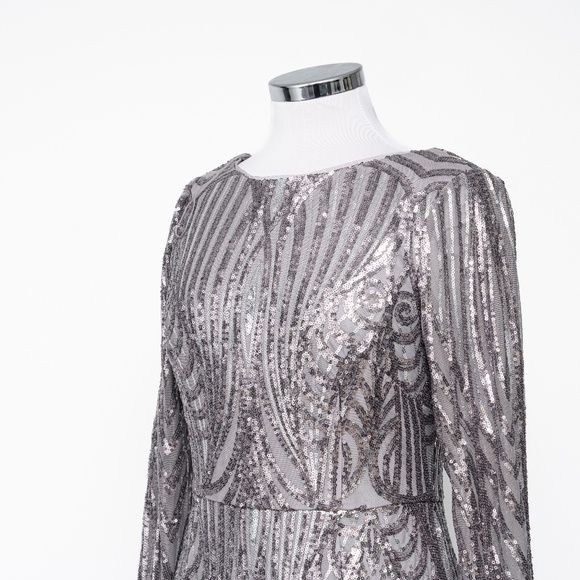 Adrianna Papell - Gatsby Silver Sequin Gown - Size 6 - Picture 11 of 13
